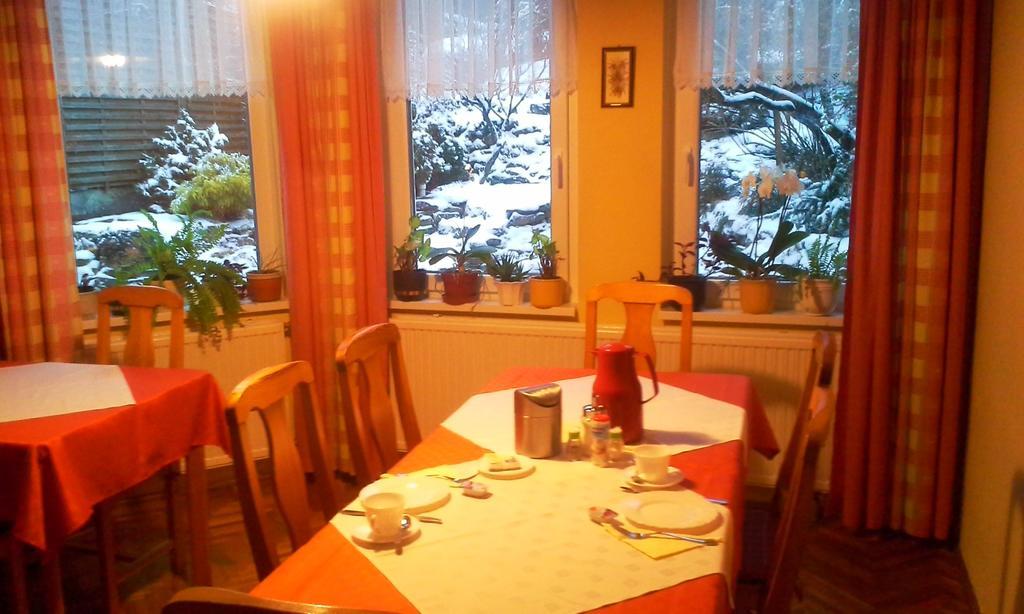 エゲル Cecey Vendeghaz Bed & Breakfast エクステリア 写真
