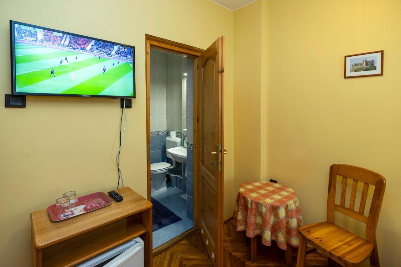 エゲル Cecey Vendeghaz Bed & Breakfast エクステリア 写真