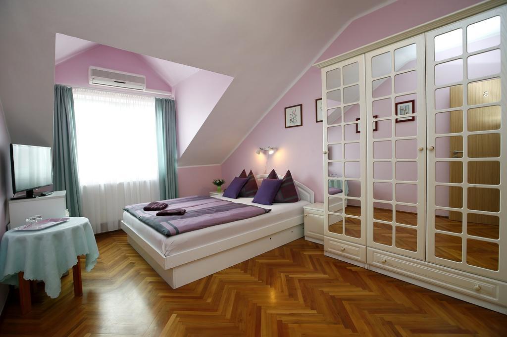 エゲル Cecey Vendeghaz Bed & Breakfast 部屋 写真
